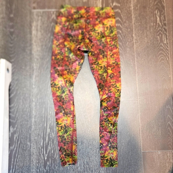 PACT organic cotton blend floral pocket detail leggings - Picture 5 of 7